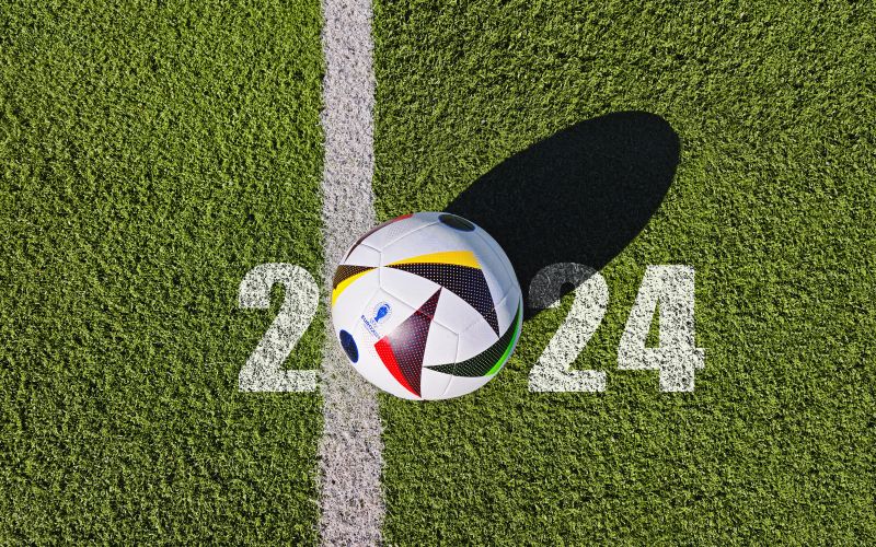 Adidasovo žoga s prihajajočega nogometnega prvenstva EURO 2024 v Nemčij