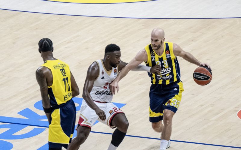 fenerbahce monaco.jpg