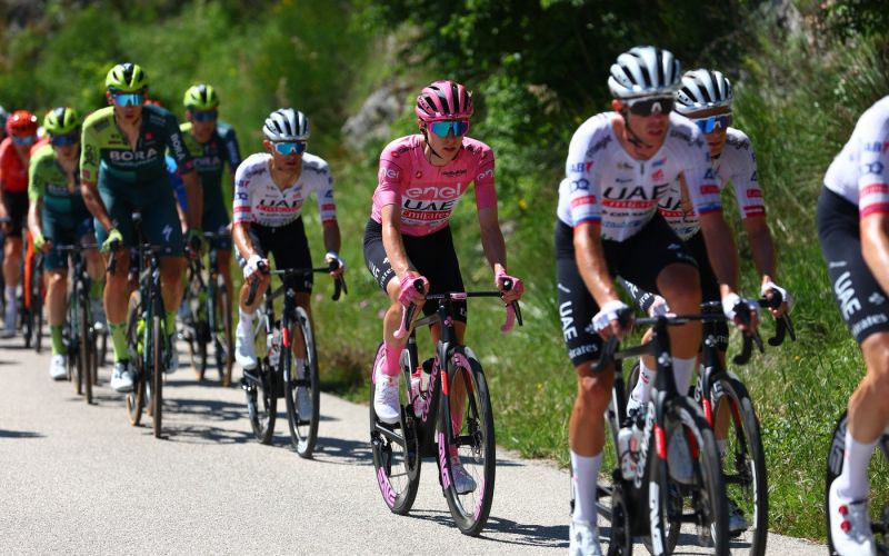 pogacar giro.jpg