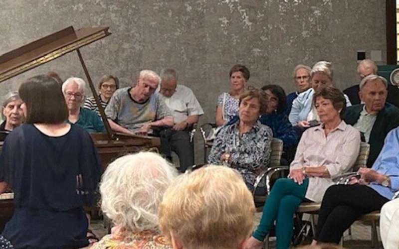 svetilnik koncert.jpg