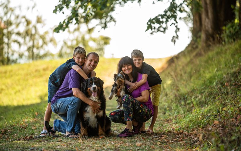 Beštri-3 - vnučka in psa