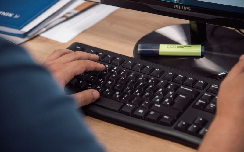 simbolična, tipkovnica, pisarna, tipkanje, pisarniško-delo, administrativno-delo