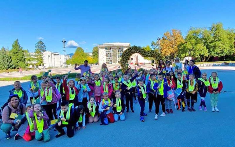 prvošolci4-m[11508]