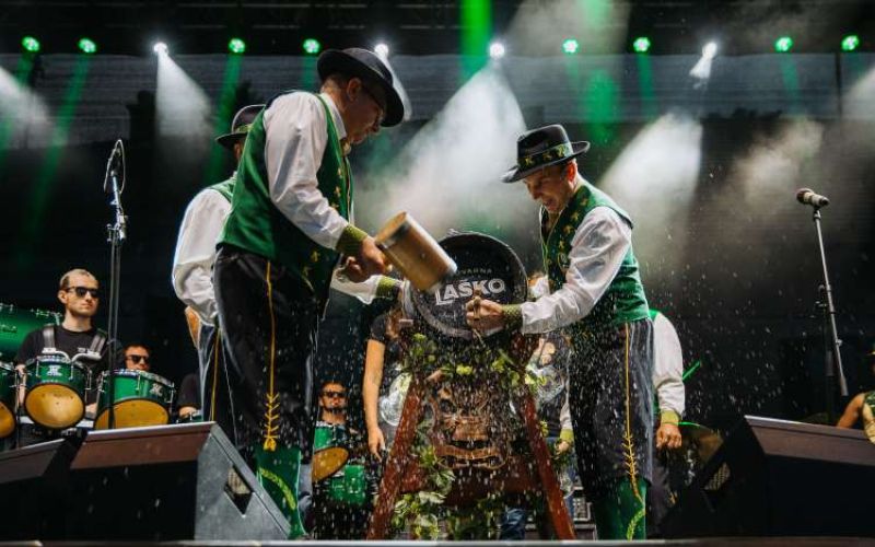 cee1e98529efc91e6736e3d76083725e