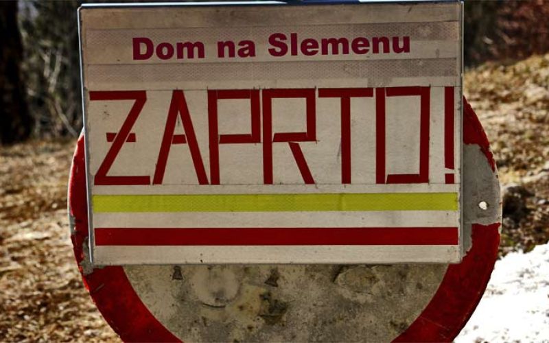 andrejev-dom-zaprta-cesta