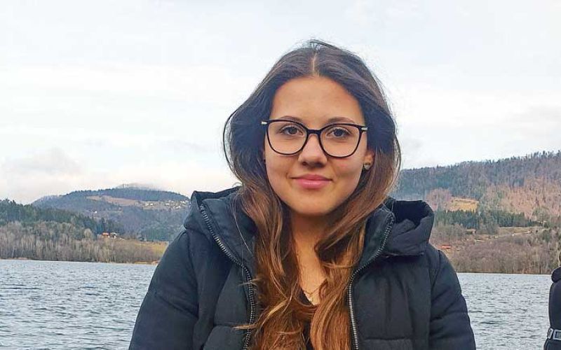 dekleta-v-globinah-20240101_130924