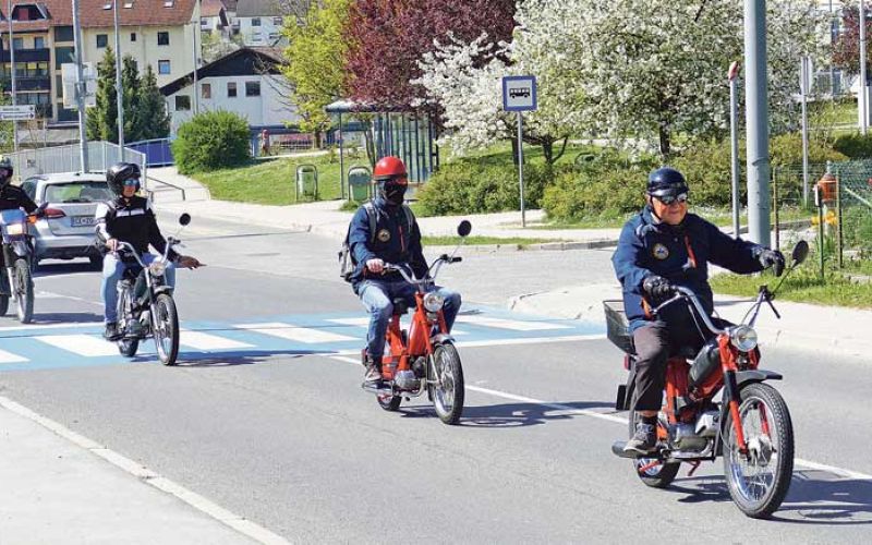 otvoritvena-klubska-voznja-AMD-DLT-Smartno1