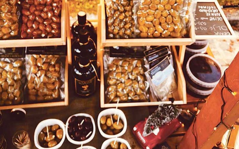 loukeris—na-trznici