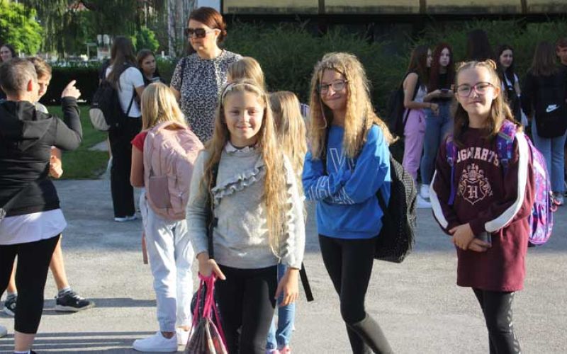 zacetek-sole-otroci-ucenci