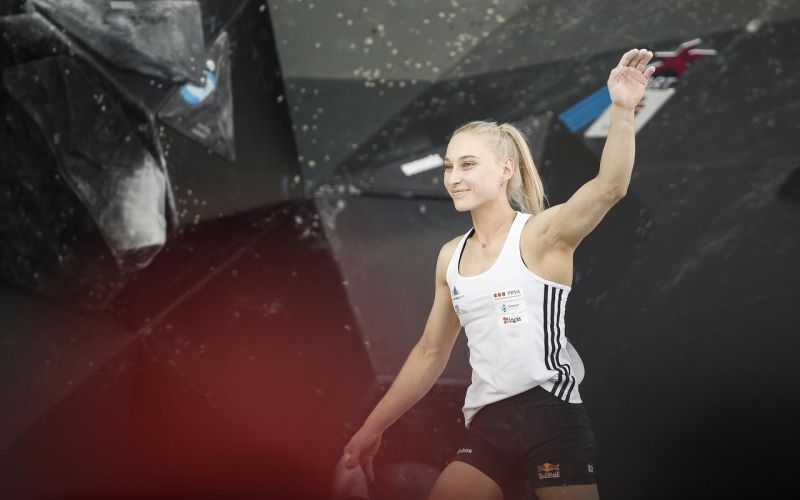 5d24a046541096d56324