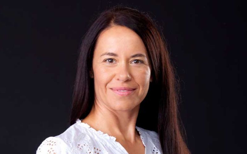 Lucija-Čevnik-(avtor-Robert-Baron)-(2)