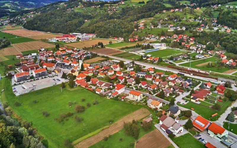 Šmartno-ob-Paki_panorama__foto_tomo-jeseničnik_visitsavinjska-(15)