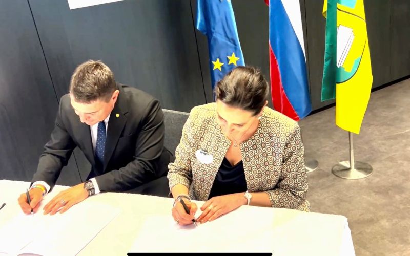 podpis Bruselj 2 fotka 8 6 23