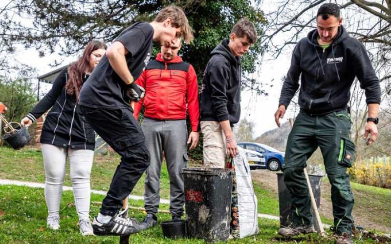 zasaditev-MCV-foto-Žiga-Sivka-m-(002)