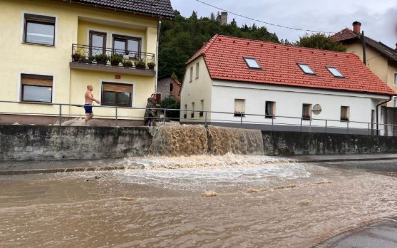 BB1AC20D-F58B-4B48-AD64-0923C6D086FA