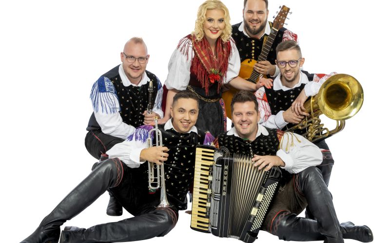 veseli-svatje, anita-kadenšek