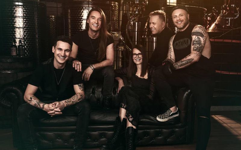 Zasedba Bohem po dolgih letih popolnoma spremenjena.