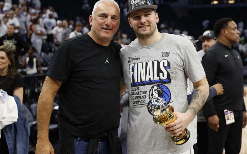 luka sasa doncic 24 pm.jpg