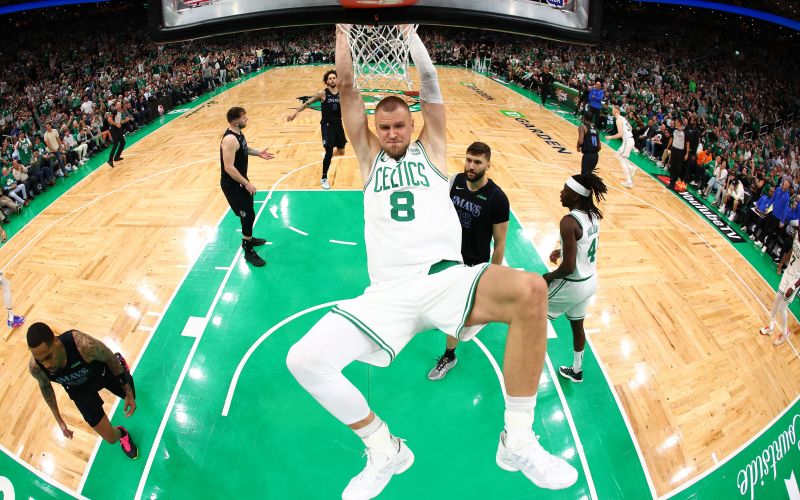 porzingis dallas pm.jpg