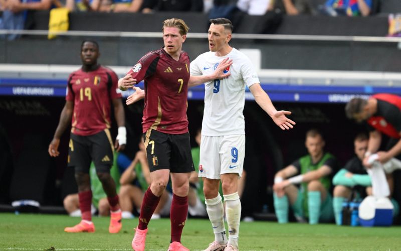 belgija slovaska de bruyne.jpg
