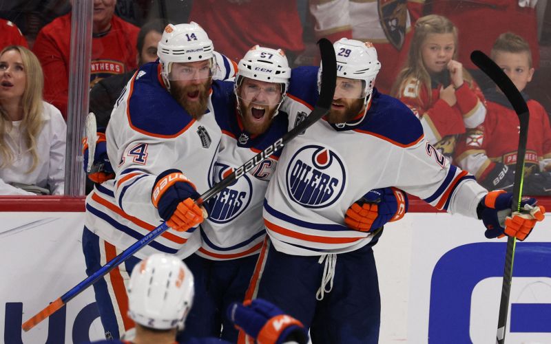 mcdavid edmonton 24 pm.jpg