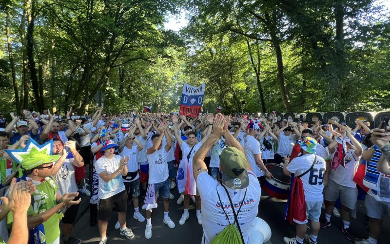 slovenski navijaci 1.jpg