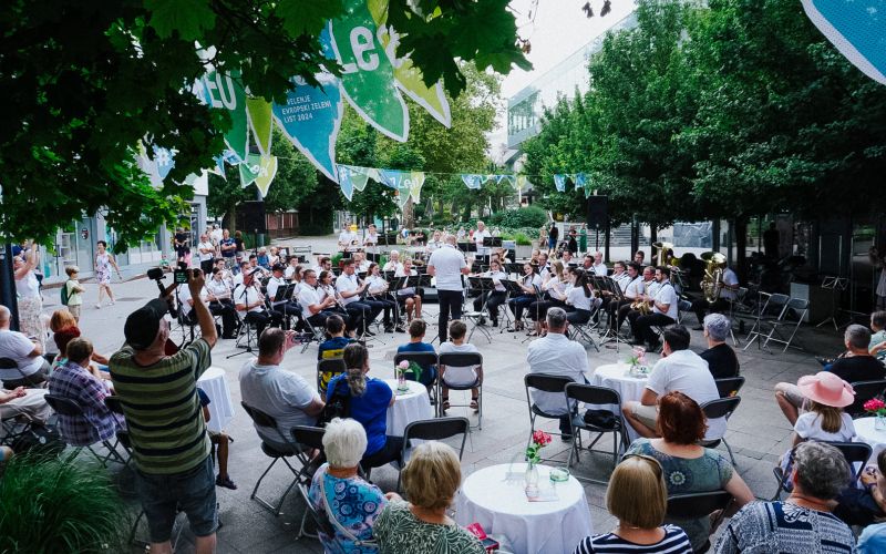 Cankarjeva godba zarja.jpg