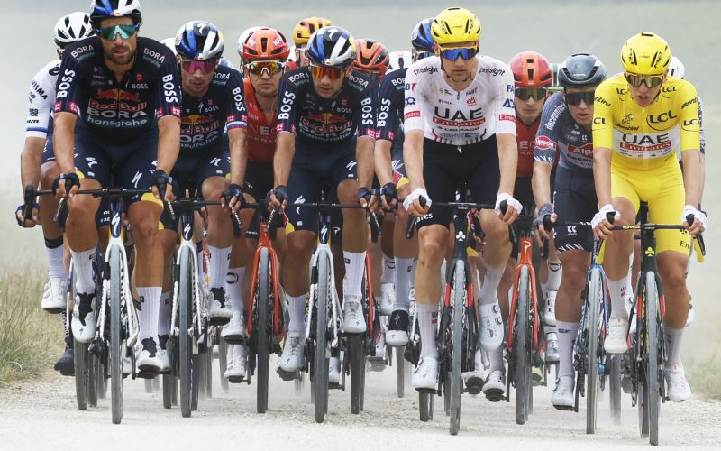 tour roglic pogacar.jpg