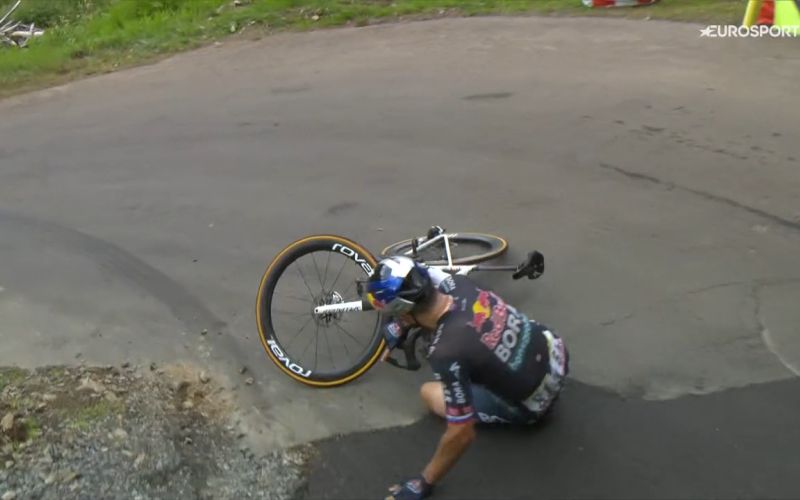 roglic padec.jpg