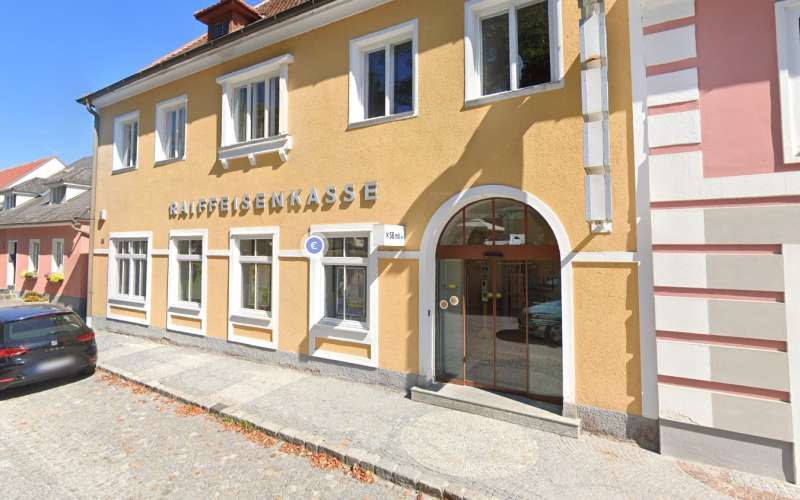 raifessen bank, drossendorf.jpg