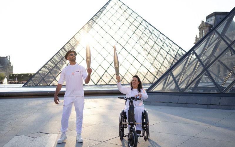 louvre.jpg