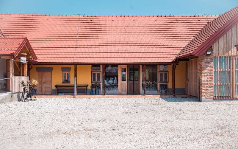 hiša-gibanice, prekmurska-gibanica, prleška-gibanica, renkovci