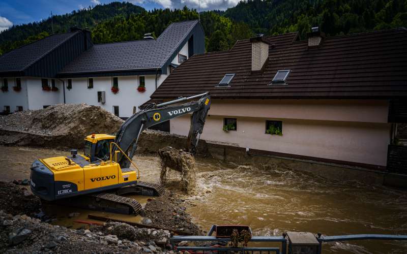 poplave, črna na koroškem