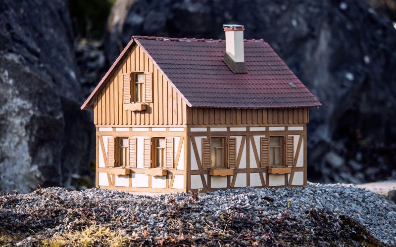 mala hiša model-house-4074800(1).jpg