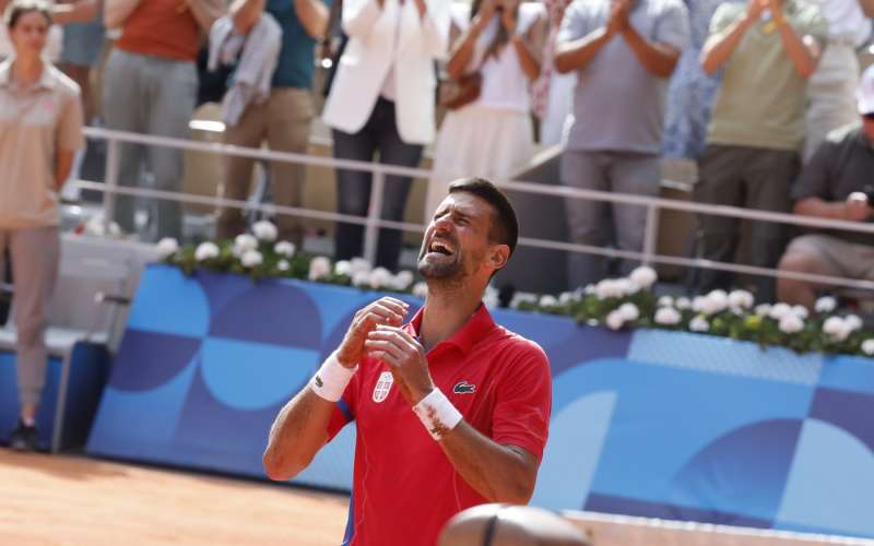 djokovic-wins-gold.jpg