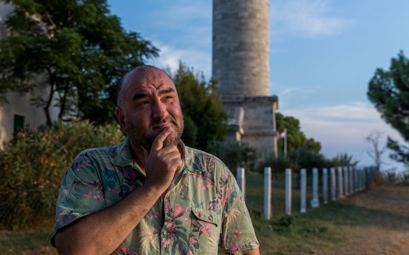 "Med več kot 50 liki, ki jih imitiram, ne morem izbrati najljubšega, saj vsak lik predstavlja del me