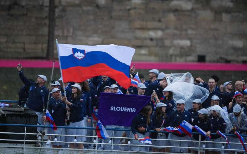 slovenija zastava.jpg