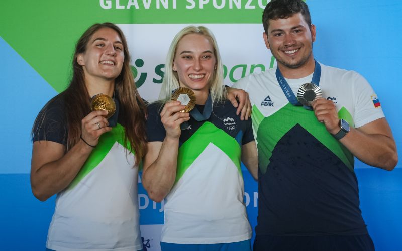 slovenija kolajne.jpg