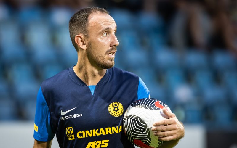 denis popovic.jpg