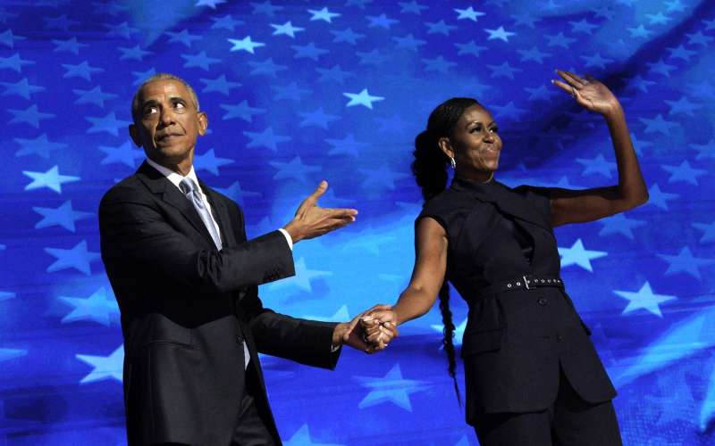 Barack in Michelle Obama