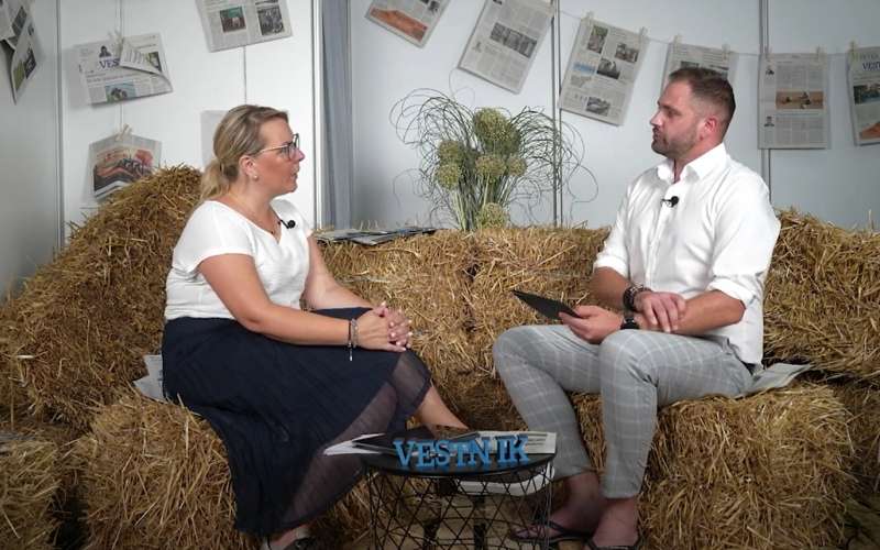 vestnik na agri, mateja čalušić, podkast, kavč