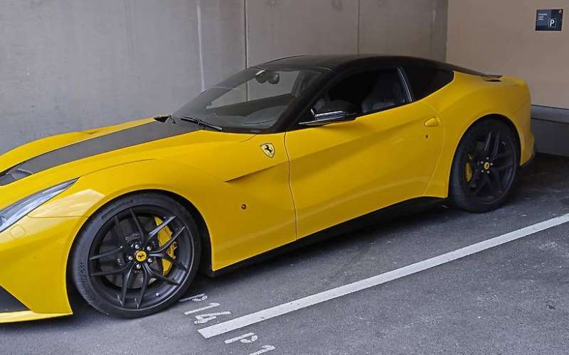 ferari.jpg