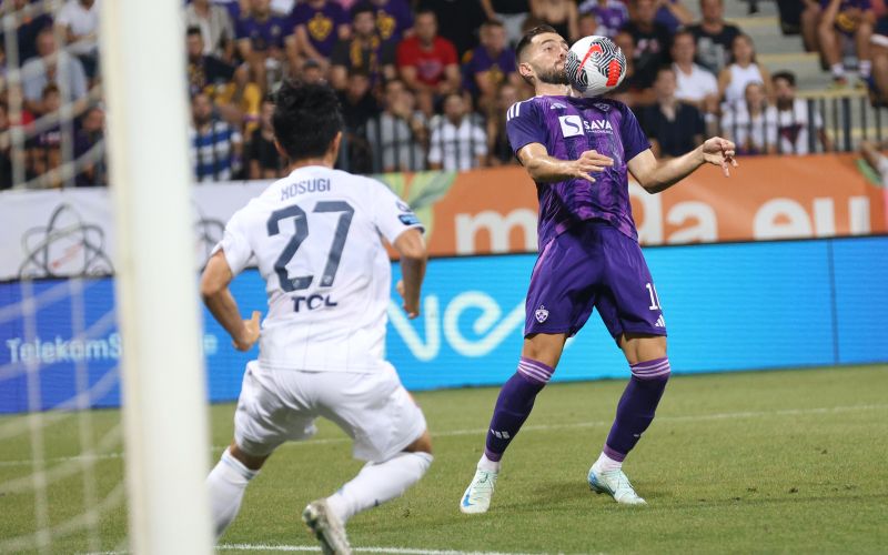 jakupovic  gw.jpg