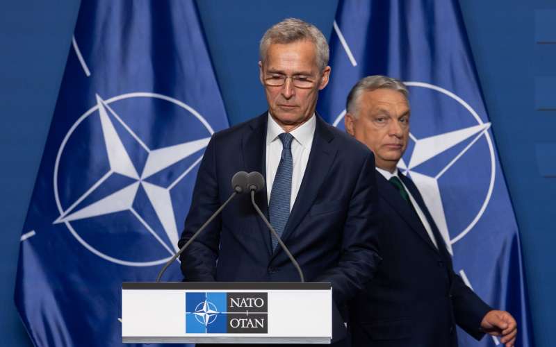 jens stoltenberg, viktor orban.jpg