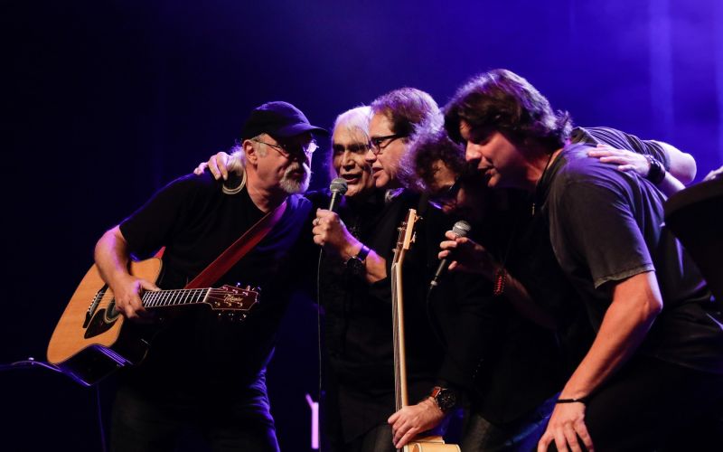 Riblja čorba na koncertu v akustični izvedbi v Ljubljani 2019.