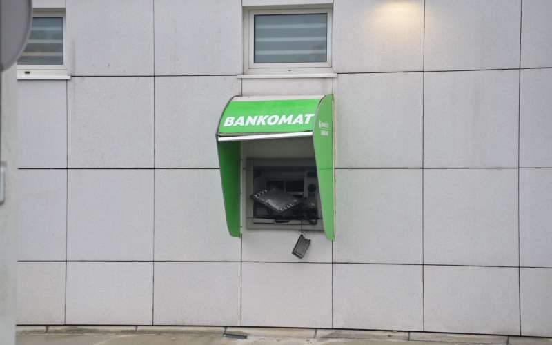 bankomat, gederovci