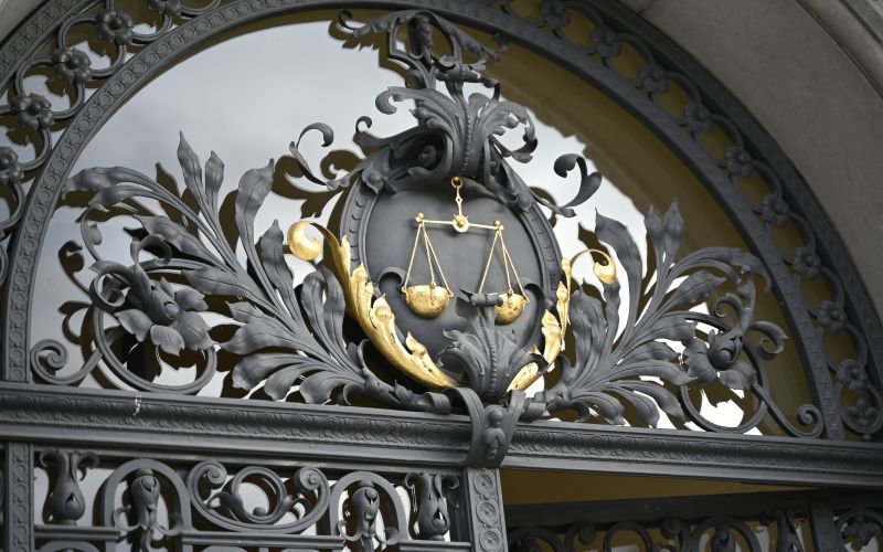 sodišče, tehtnica, pravica