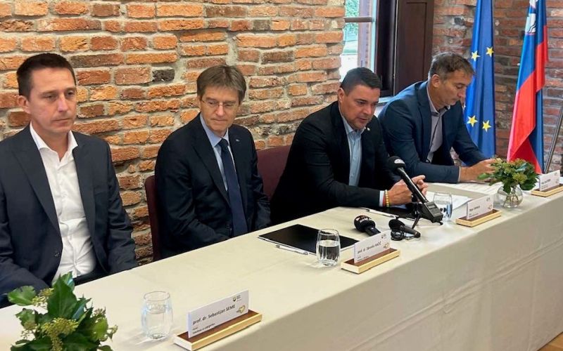 podpis pisma štud dom 1, sept 2024.jpg