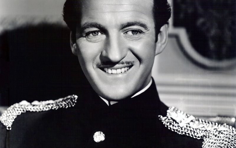 David Niven v filmu Očaranost (1948).