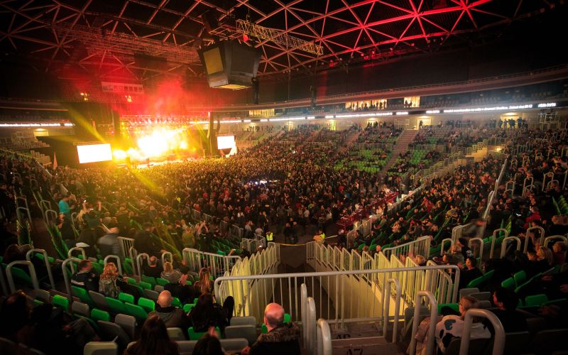 2017 ob 40-letnici Riblje čorbe je skupina imela velik koncert v ljubljanskih Stožicah.